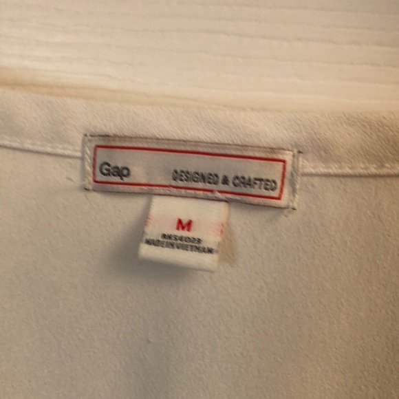 GAP hi/lo shirt - Picture 2 of 9